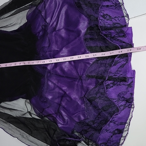 Wicked Beauty Teen Halloween Costume/Check measure. size tag was cut off. - Picture 9 of 13